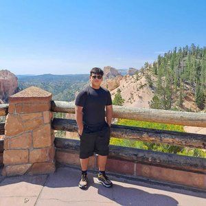 Meet your Posher, Daniel